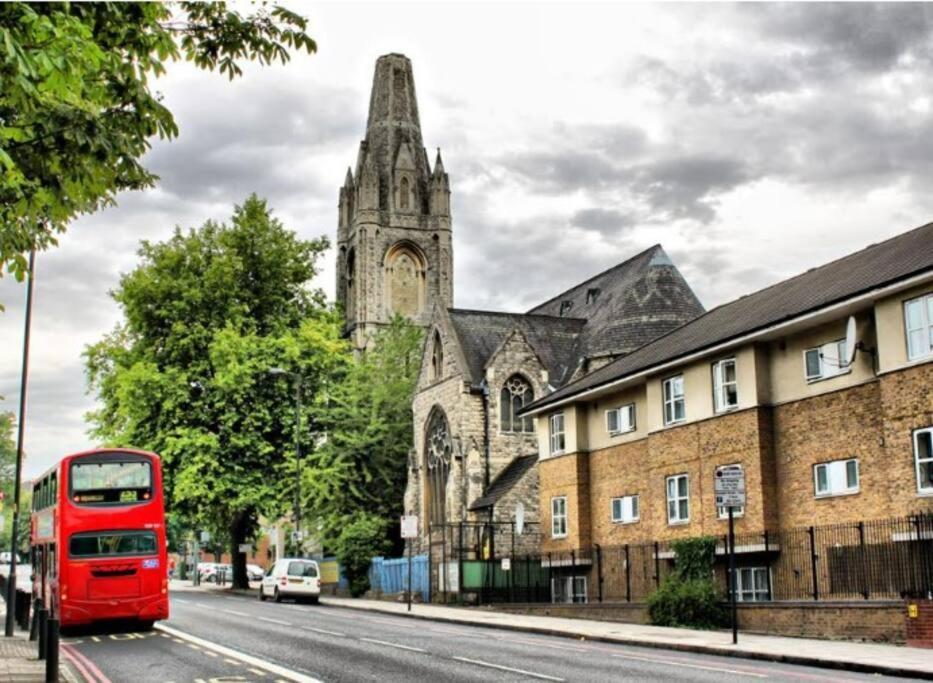 Functional Budget Stay With Wi-Fi And Laundry Facilities Near Tube Station London Kültér fotó
