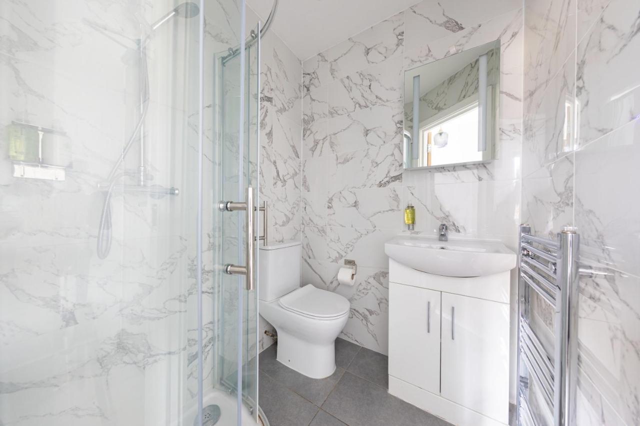 Functional Budget Stay With Wi-Fi And Laundry Facilities Near Tube Station London Kültér fotó