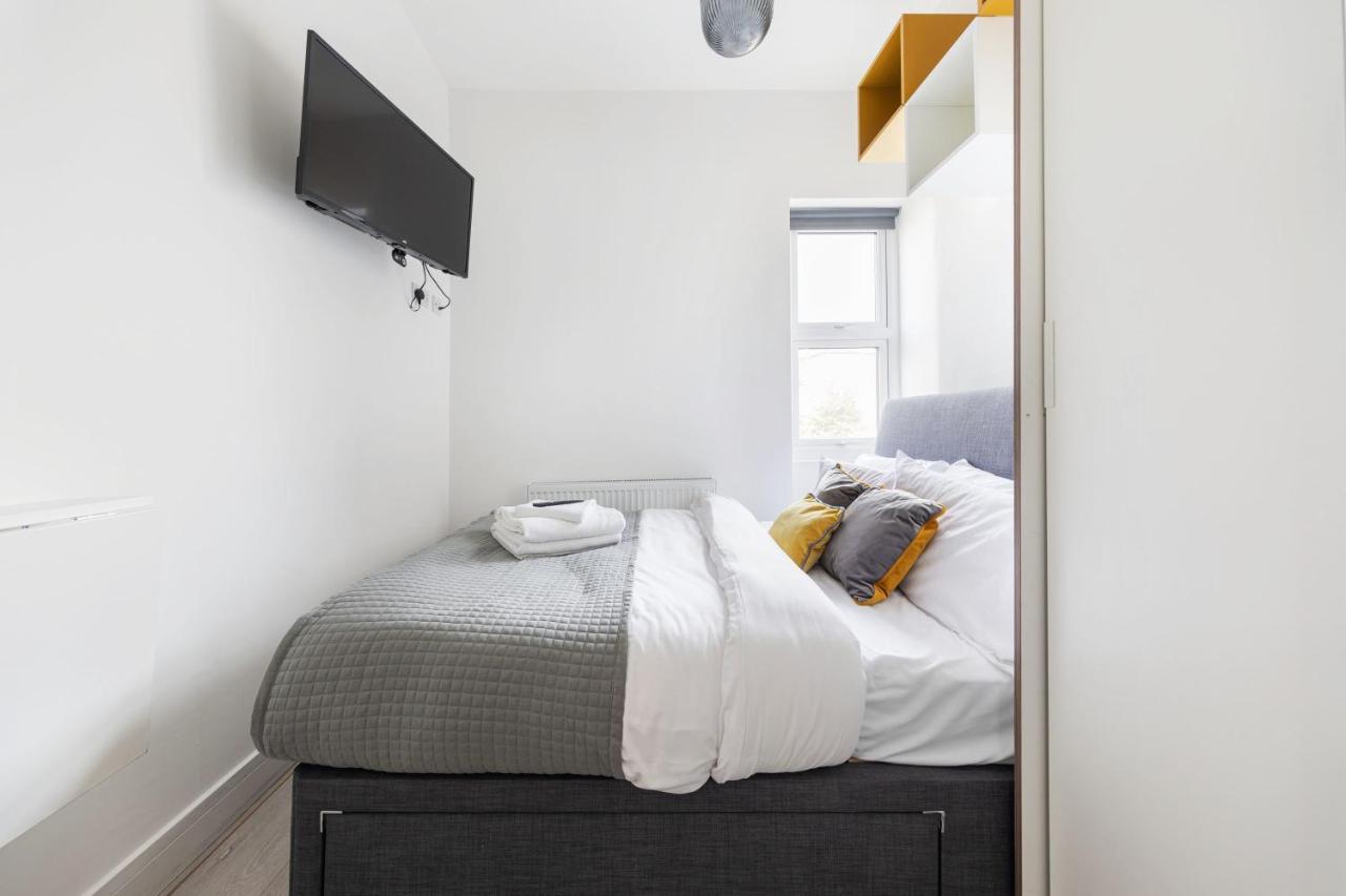 Functional Budget Stay With Wi-Fi And Laundry Facilities Near Tube Station London Kültér fotó